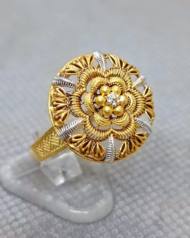 Beautiful traditional ring 1186